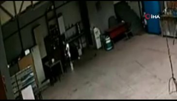 Bursa'da alarm çalınca nereye kaçacağını şaşırdı!