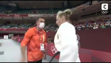 Olimpiyatlar'da sporcuyu tokatladı!