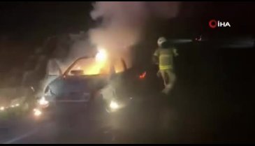 Bursa'da seyir halindeki otomobil yandı