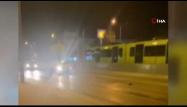 Bursa'da yola saçılan karpuzlar kazaya sebep oldu