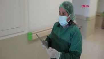 Delta varyantı tedavisi gören anne, bebeğini ilk kez tabletten izledi