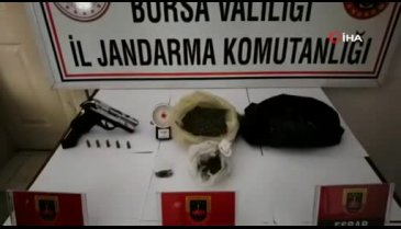 Bursa'da jandarmadan zehir tacirlerine suçüstü