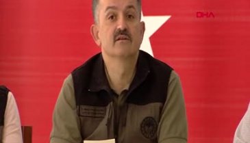 Pakdemirli: "Büyük yangınlardan dolayı tüm ülke teyakkuz halindeydi