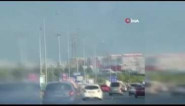 Bursa'da konvoydaki araçtan havai fişek attılar!