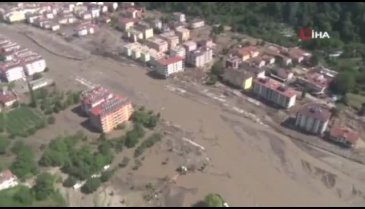 Kastamonu'da sel bölgesinde mahsur kalan aile kurtarıldı