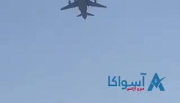 Afganistan'da korku dolu kaçış: Uçaklara tutunmaya çalışırken düştüler
