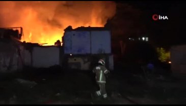 Bursa'da korkutan yangın! Metruk bina alev alev yandı