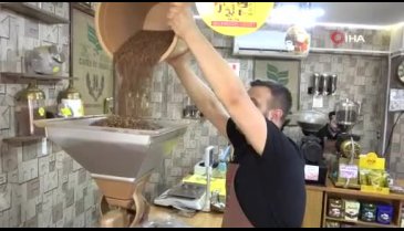 Bursa'da Gümülcine kahvesine yoğun talep! Günde 300 kiloya kadar satıyor