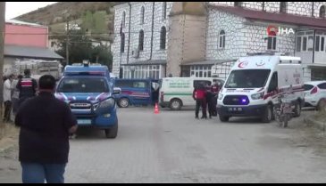 Oğlunu ve eşini öldürüp intihar etti!