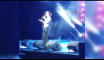 Yıldız Tilbe'ye Bursalı hayranından sahnede sürpriz
