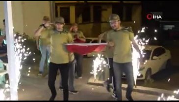 Bursa'da engelli gençler için davullu zurnalı asker eğlencesi