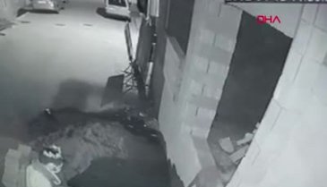 Bursa'da başına taktığı taçla hırsızlık yaptı! O anlar kamerada