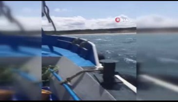 İstanbul'da karaya oturmak üzere olan motor kurtarıldı