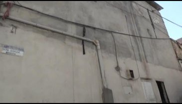 Şanlıurfa'da kızının üstüne tiner döküp yaktı!