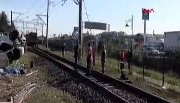 Tekirdağ'da korkunç kaza! Tren minibüse çarptı: 4 ölü