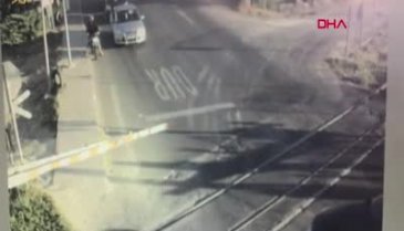 Tekirdağ'da korkunç kaza! Tren minibüse çarptı (Kaza anları)