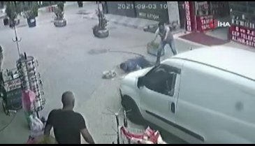 Bursa'da ayağı takıldı ölümden saniyelerle kurtuldu