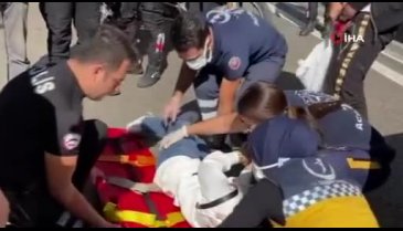 Bursa Altıparmak Caddesi'nde yolun karşısına geçmeye çalışan kadına otomobil çarptı
