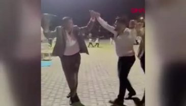 Halay çekerken kalp krizi geçirdi! Son anları kameraya yansıdı