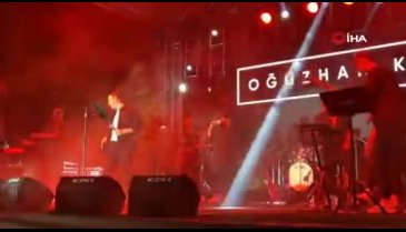 Bursa'da Oğuzhan Koç konserinde sürpriz yaşandı