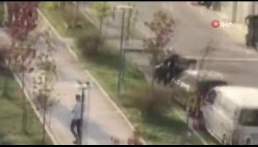 Bursa'da alkollü şahıs atlamak için çıktığı çatıda bile içki içmeye devam etti