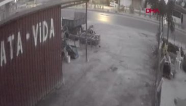 Hatay'da 3 çocuk annesinin öldüğü feci kazanın görüntüleri ortaya çıktı