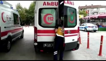 Bursa'da yağışla gelen kazada 3 kişi yaralandı