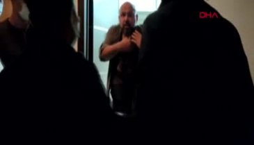 Eve tuvaletini yaptı diye kedisine şiddet uyguladı!