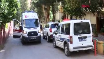 Ayağı kayınca balkon kapısının camı boğazına saplanan adam öldü!