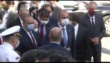 Bakan Gül, AK Parti  Bursa İl Başkanlığı'nı ziyaret etti