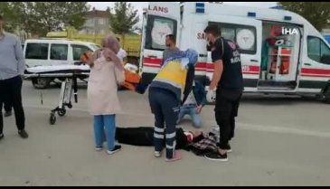 Bursa'da kamyonet ile motosiklet çarpıştı! 2 yaralı