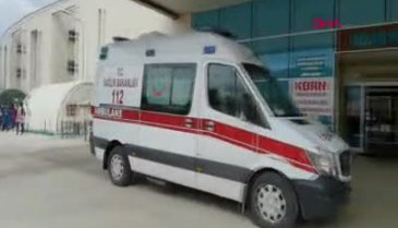 Bursa'da otomobil bariyere saplandı, sürücü ve kızı ölümden döndü