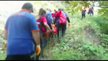 Bursa'da ormanda kaybolan yaşlı adam yürüyüşe çıkan kişinin köpeği sayesinde bulundu