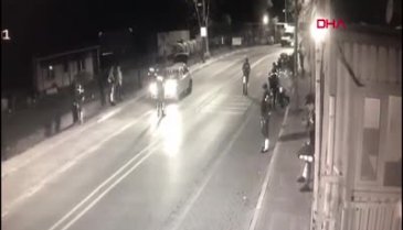 İstanbul Avcılar'da polise silahlı saldırı anı kamerada