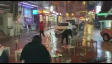 Bursa'da sağanak ve dolu zor anlar yaşattı!