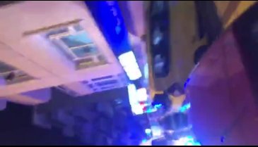 Bursa'da hızını alamayan taksi kafeye girdi