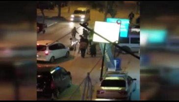Sokak ortasında öldüresiye dövdüler