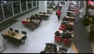 İstanbul'da Özbek fenomen kadına şantaj: Polis AVM'de suçüstü yakaladı