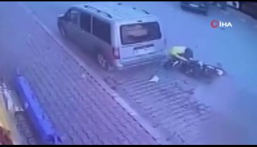 Park halindeki araca çarptı, ölümden döndü