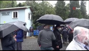 Kaza geçiren Dr. Rümeysa için meslektaşlarından alkışlı protesto
