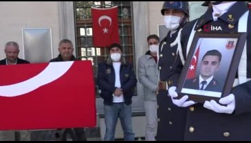 Bursa, genç astsubayı gözyaşlarıyla uğurladı