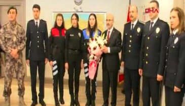 Ödüllü polis eroinle yakalandı!