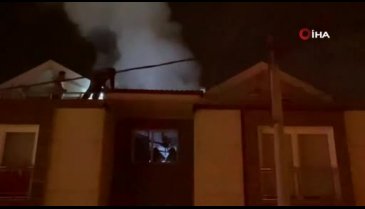 Bursa'da 3 katlı binada yangın