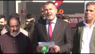 Bursa'da döviz büroları kepenk indirdi