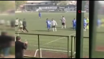 Bursa'da futbolcu, kramponla rakibini yaraladı