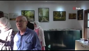 Bursa'da geçimini 45 yıldır resim yaparak sağlıyor