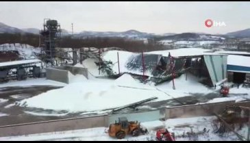 Çin'de kar fırtınasında araçlar kazılarak bulundu