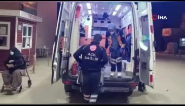 Bursa'da servis aracı inşaat temeline uçtu