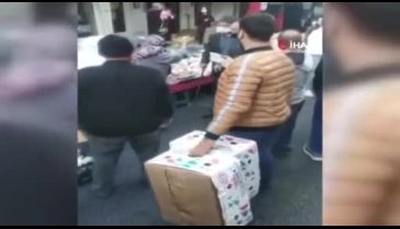 Bursa'da hırsızlık yaparken yakalanan kadınlar pazar esnafına saldırdı