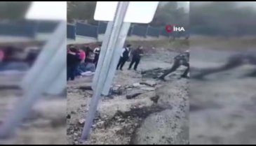 Isparta'da kaza yapan otomobilden 9 yaralı çıkarıldı